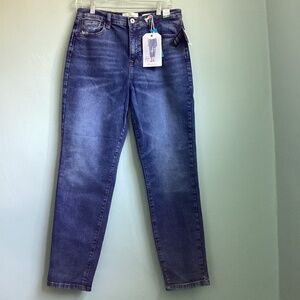 Celebrity Pink Jeans Size 9 Mom Jeans NWT